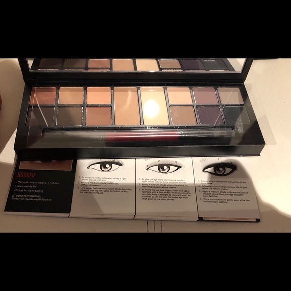 ๐๐BNIB Smashbox Matte Exposure Eyeshadow Palette - Picture 3 of 3